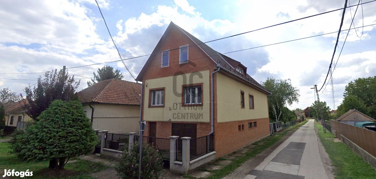 7 szobás nagy családi ház ELADÓ csendes falusi környezetben!