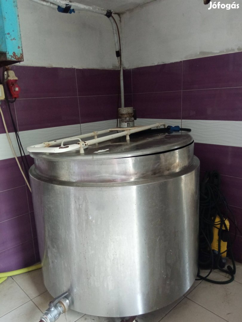 800 literes tej hűtő eladó 