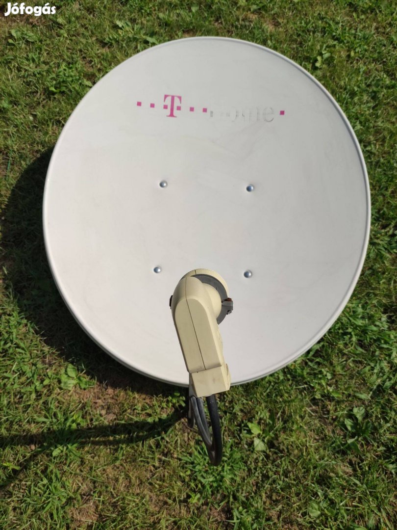 80 cm-es parabola antenna fej 2 TV-hez 3 méteres konzollal