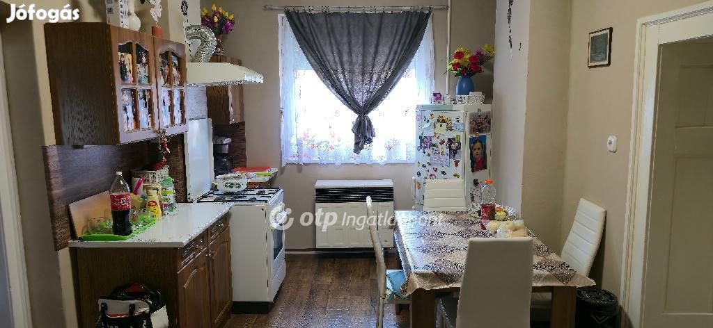 80 nm-es ház eladó Mikepércs