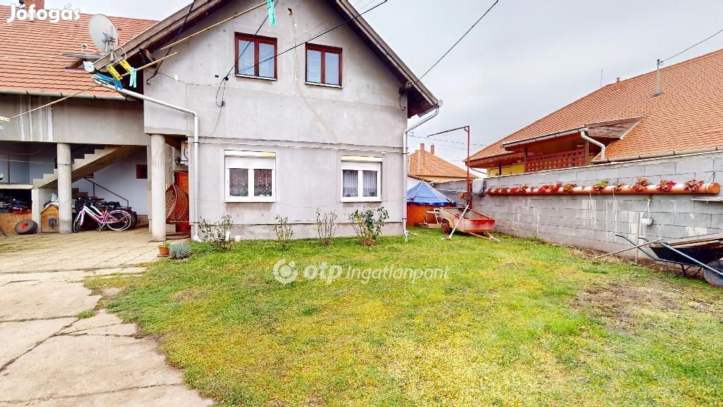 80 nm-es lakás eladó Mezőkeresztes