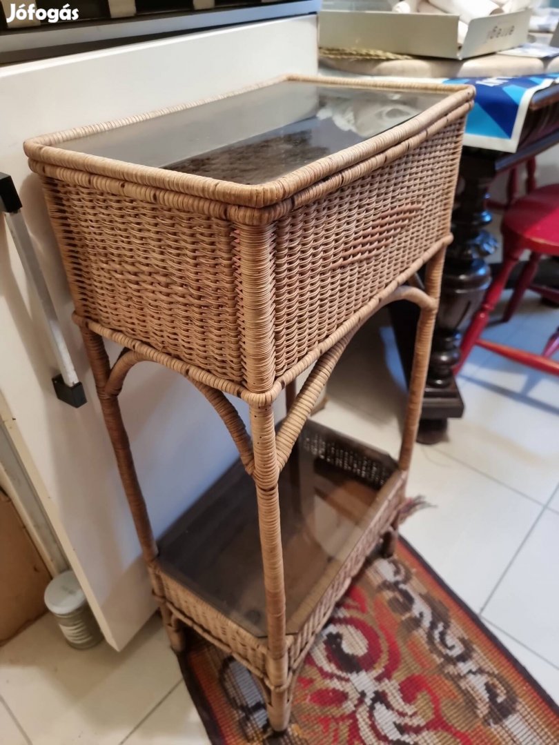 80x30x25cm Antik rattan asztal