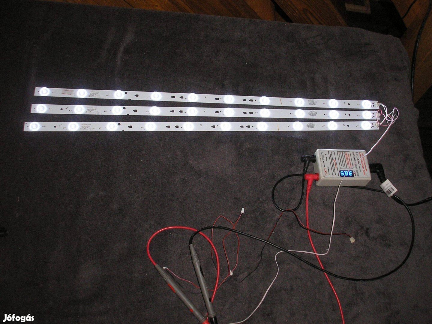 8392 Strong SRT32HZ4003N 32" LED háttérfény szett LED315D10-07(B) PN:3