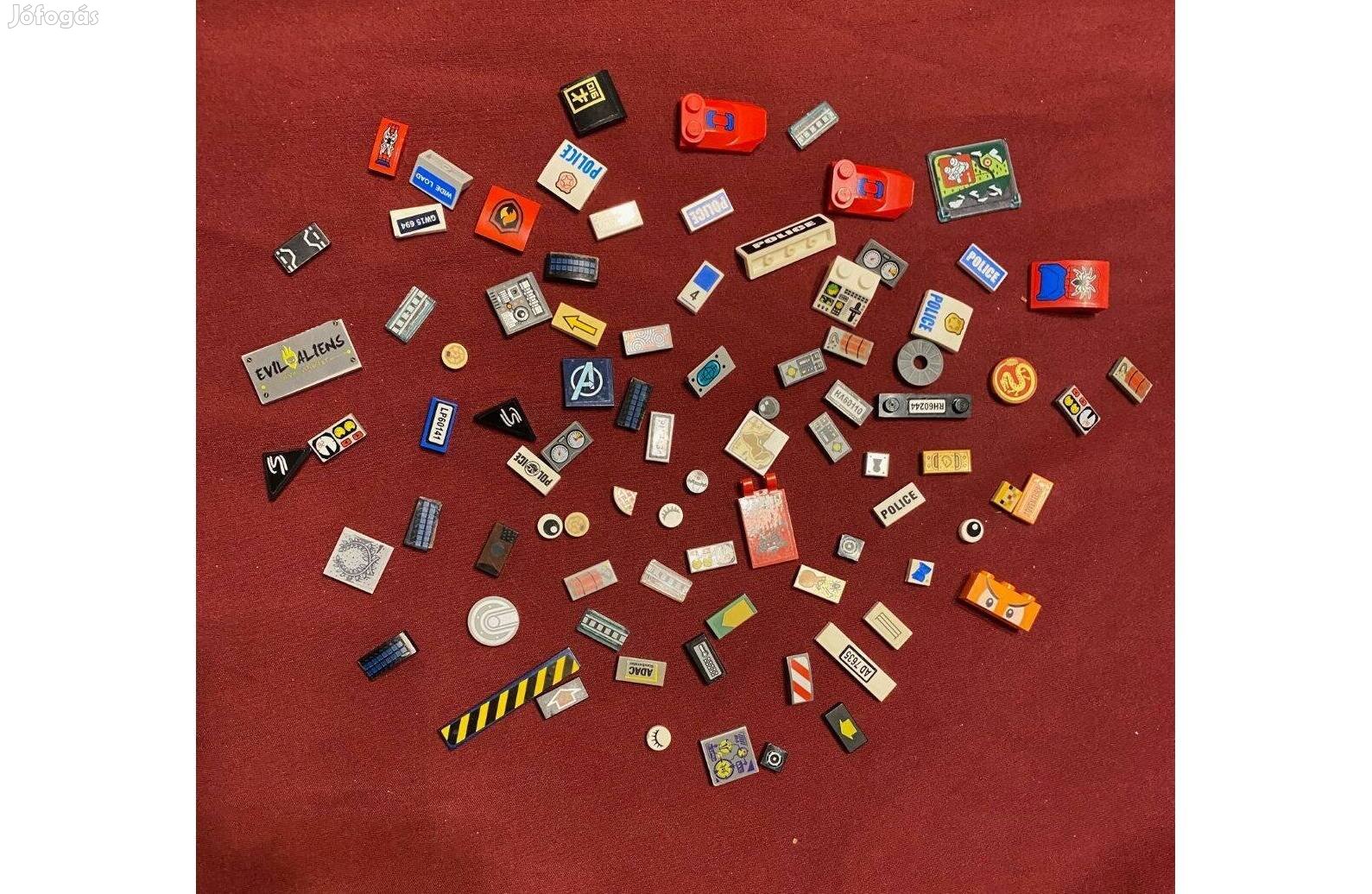 84db mintás vagy matricázott LEGO csempe, kocka alkatrész