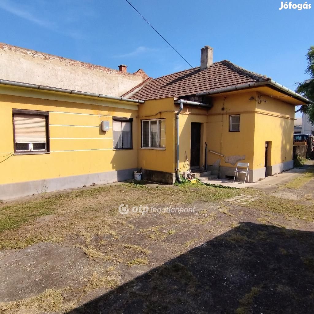 85 nm-es ház eladó Miskolc