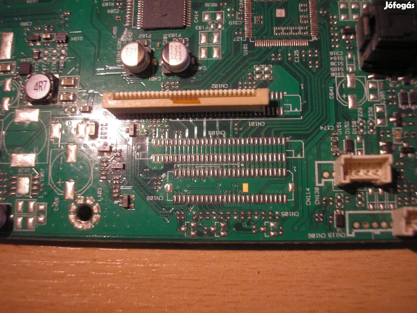 8805 hibás Vestel mainboard 17MB35-4