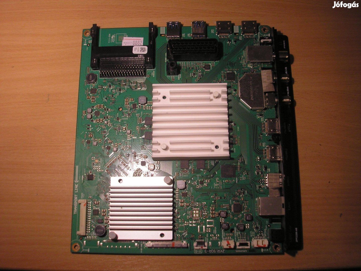 8882 Grundig mainboard ZKR190R-3 Pljezz