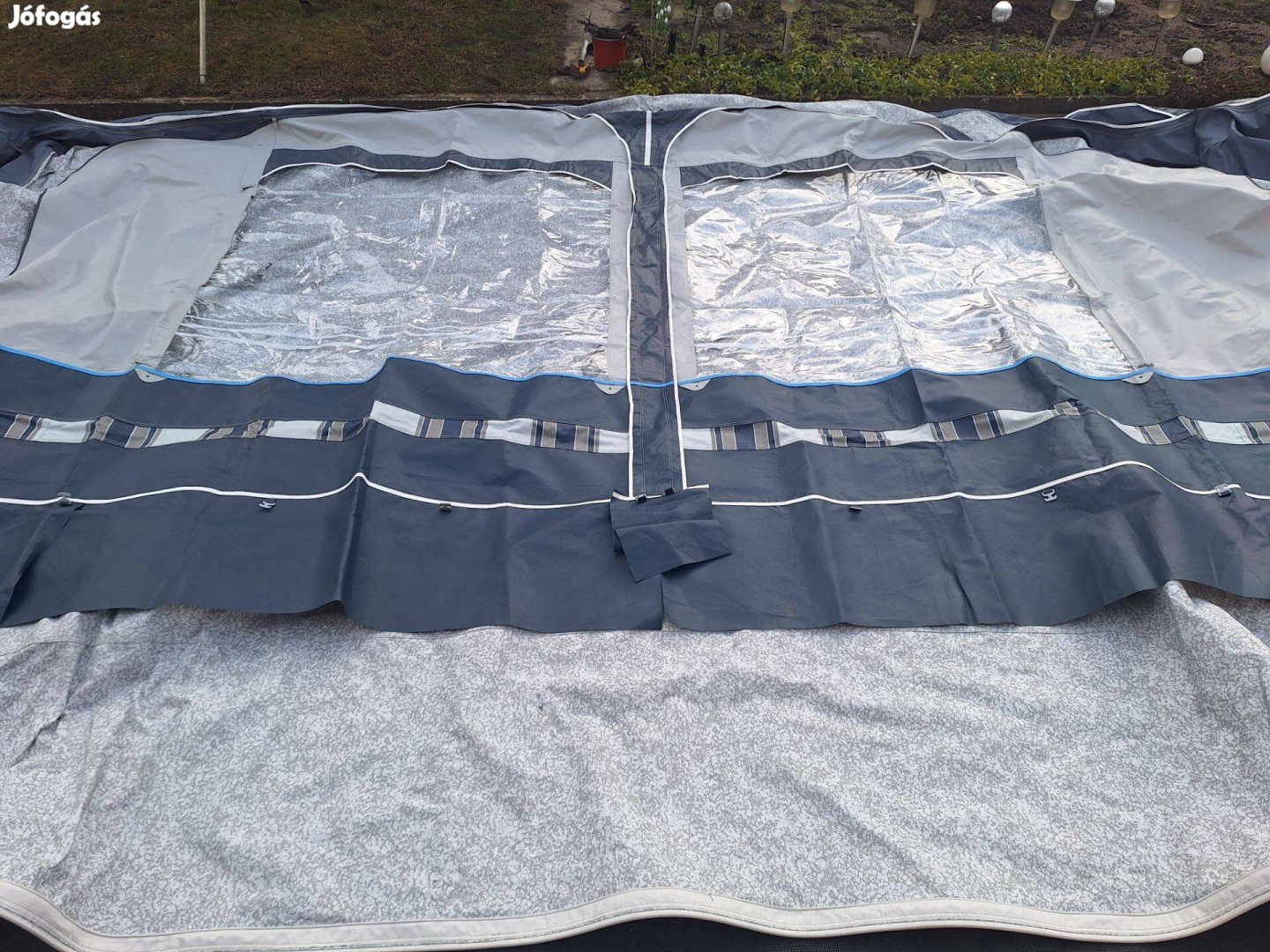 890 - 930-as lakókocsi sátor előtető