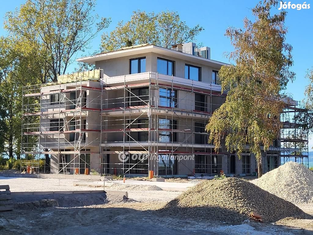 89 nm-es lakás eladó Balatonszemes