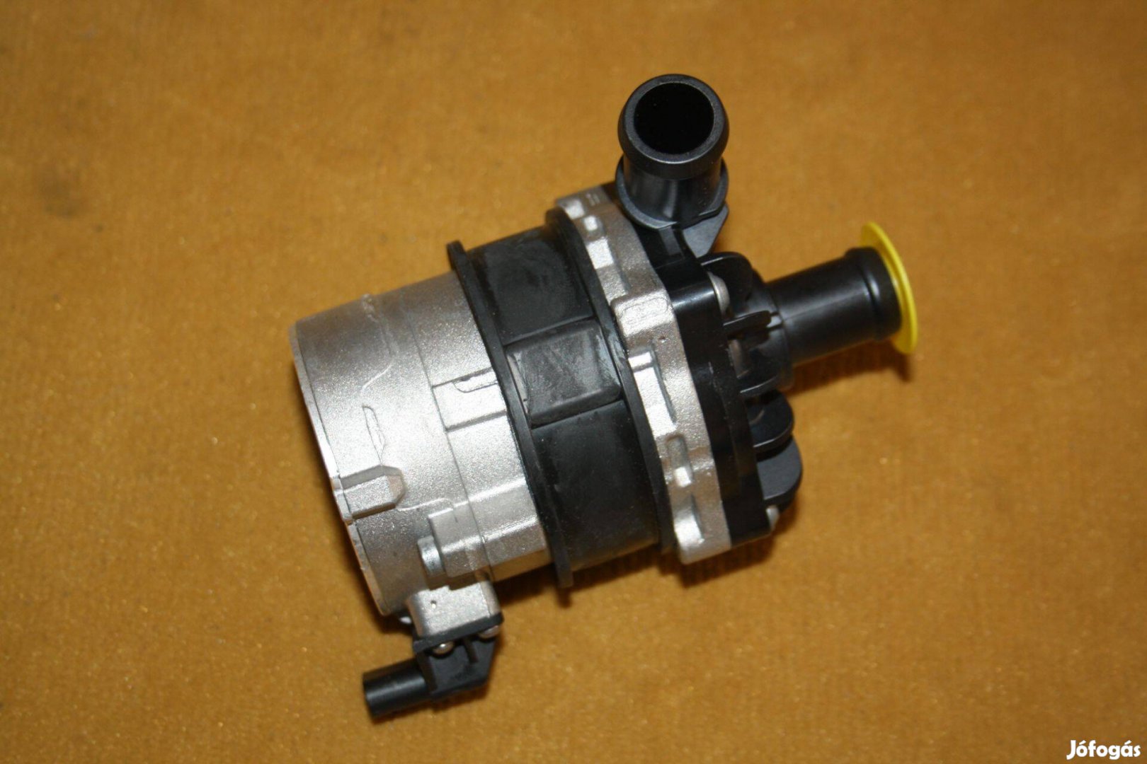 8K0965567B Vízpumpa VW AUDI Porsche Bentley 7.01360.32.0