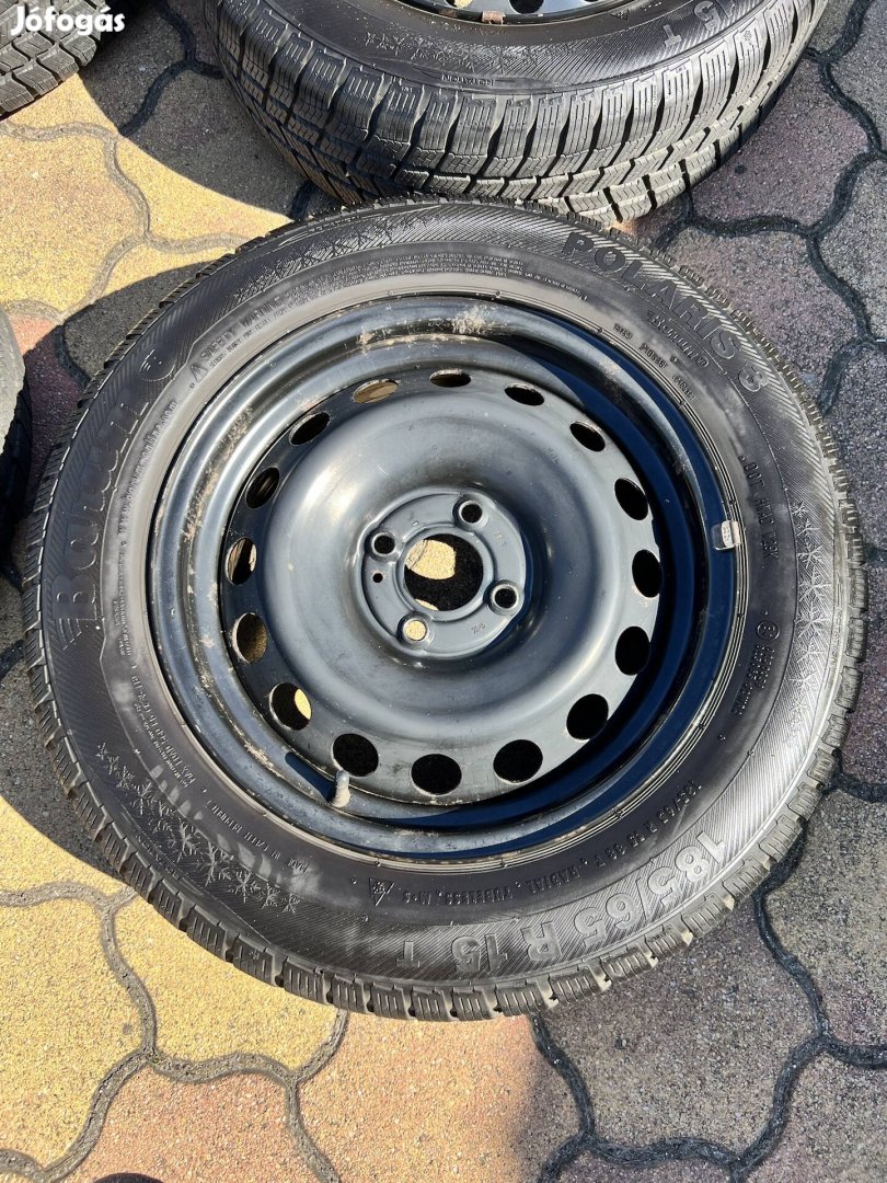 8.4mm 185/65R15 téligumik Renault lemezfelnin