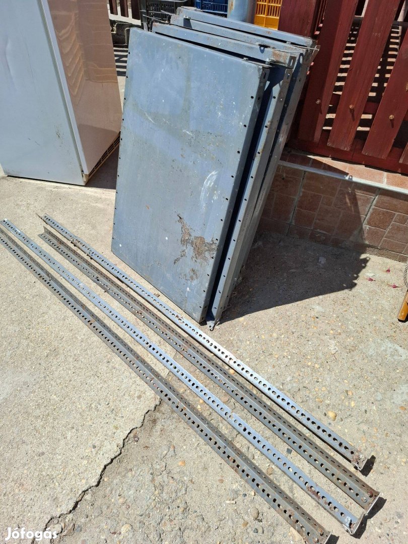 8 DB 61 x 91 Dexion Salgó Polc Tálca 4 DB Lábbal