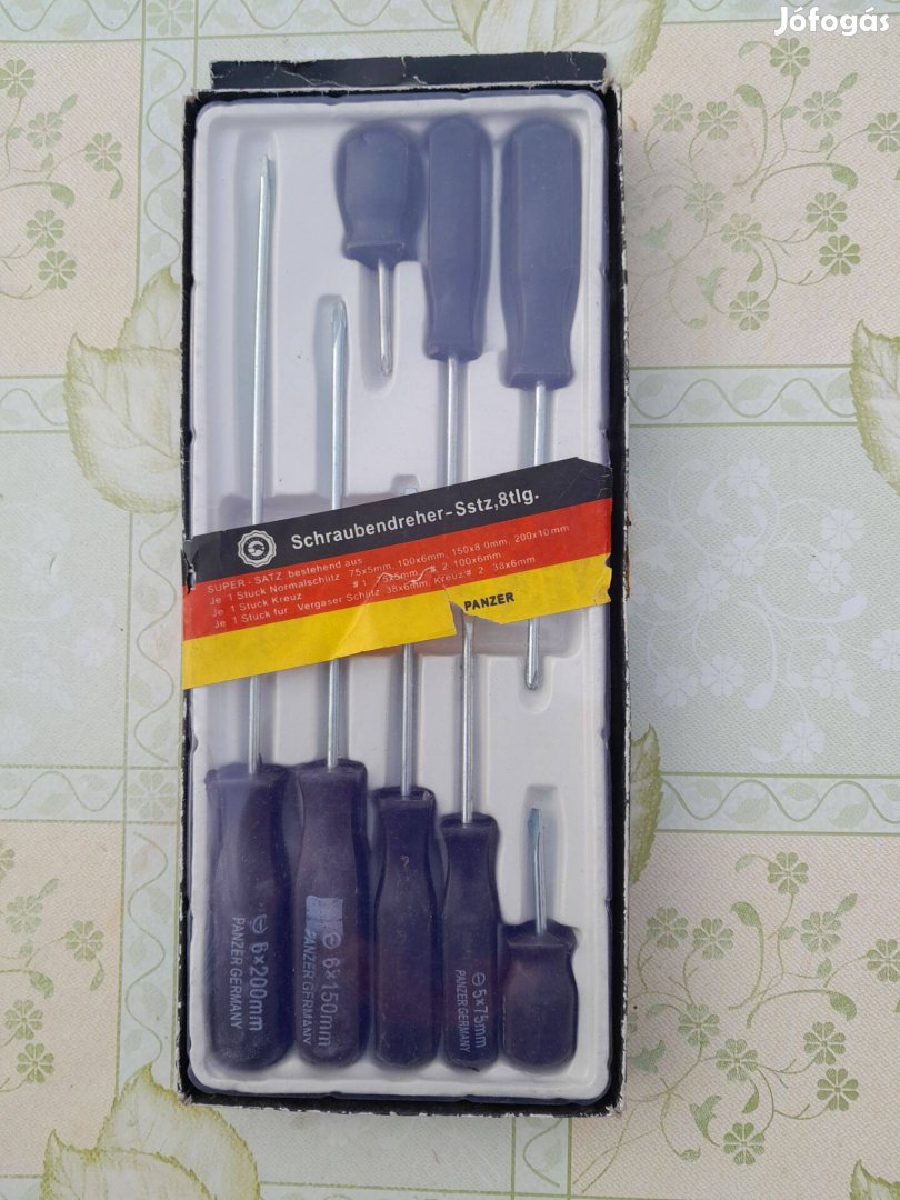 8 darabos csavarhúzókészlet (német)