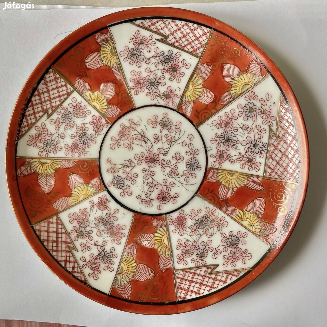 8 db keleti porcelán tányér piros narancs színekben
