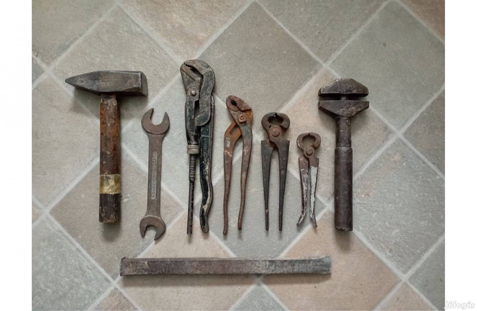 8 db-os kézi szerszám készlet csomag kalapács fogó kulcs