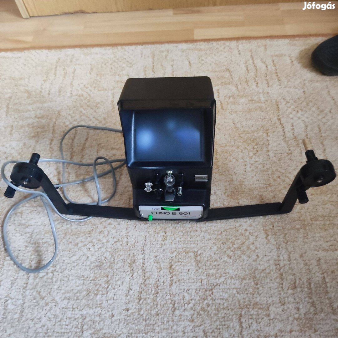 8 és Super8 mm-es filmágó és néző