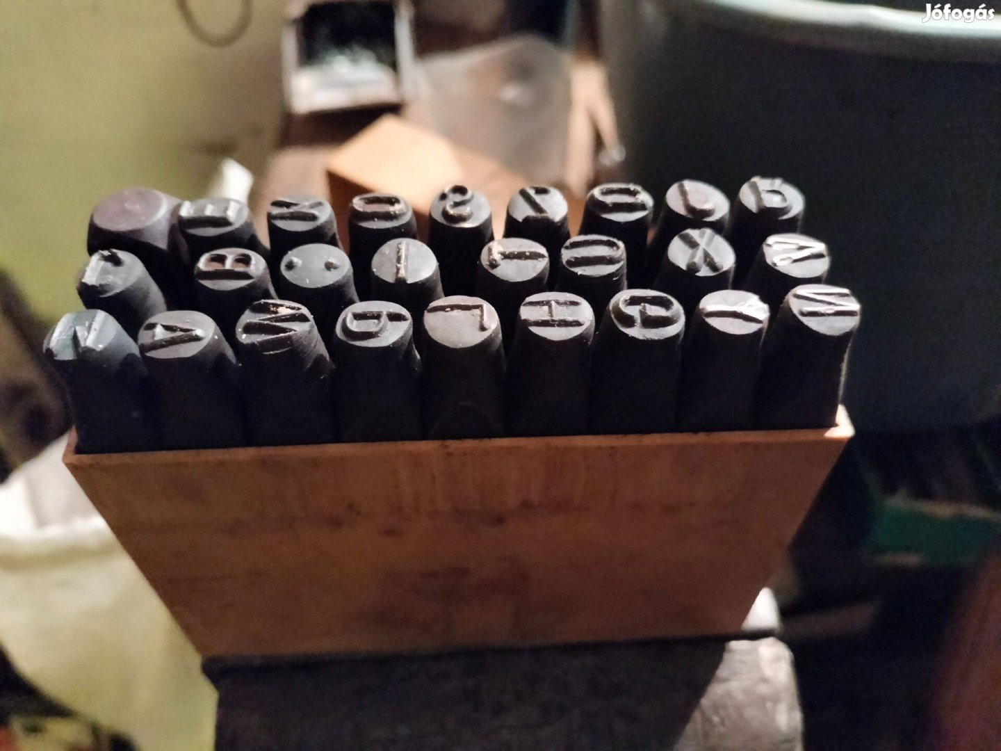 8 mm beütő nagybetű készlet