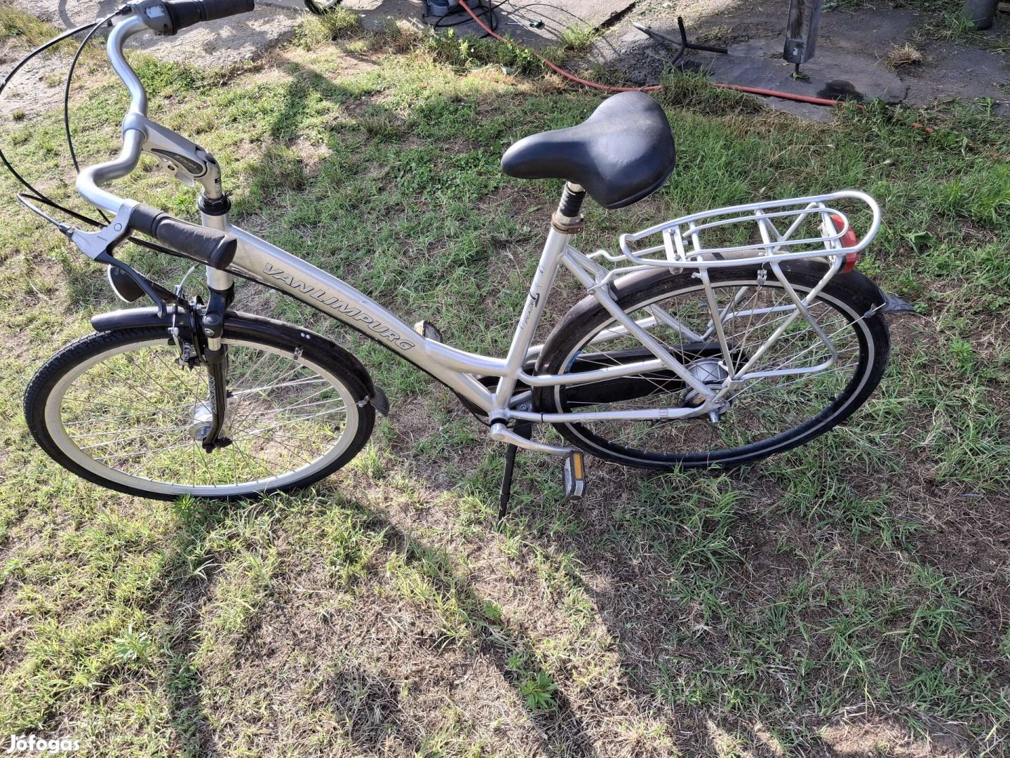 8 sebességes agyvaltós 28" bicikli