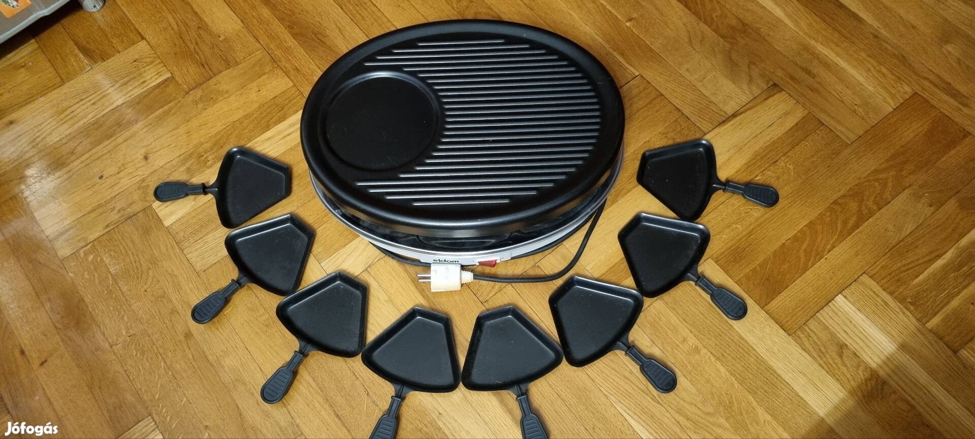 8 személyes asztali racklette grillsütő 