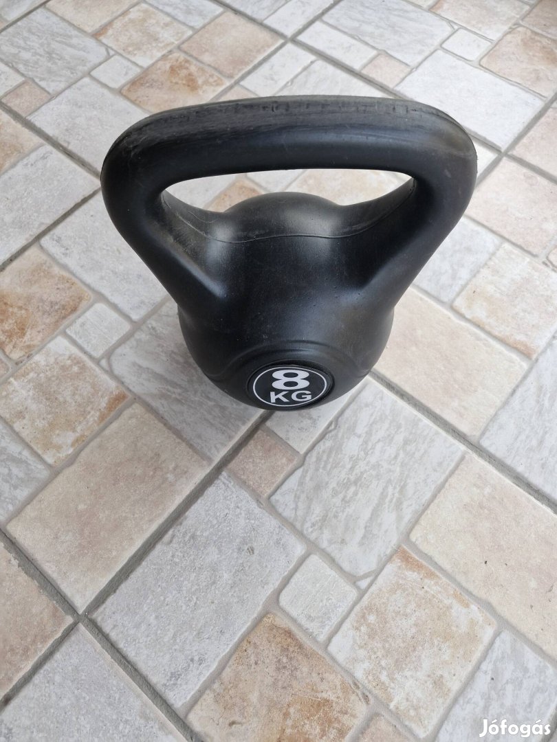 8kg-os kettlebbel