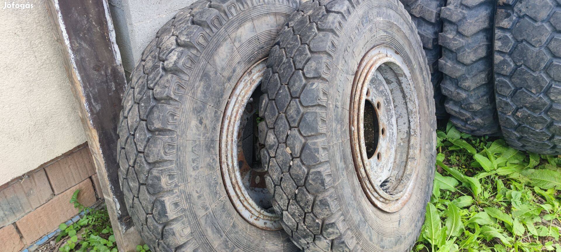 900R20 Felnis