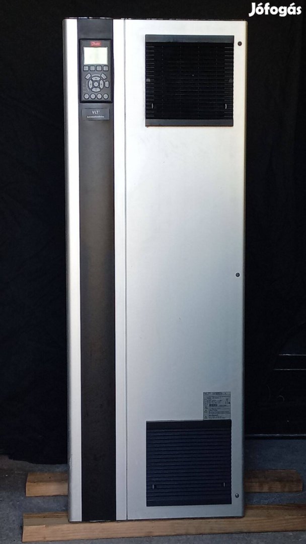 90KW terhelhetőségű frekvenciaváltó ( Danfoss FC )