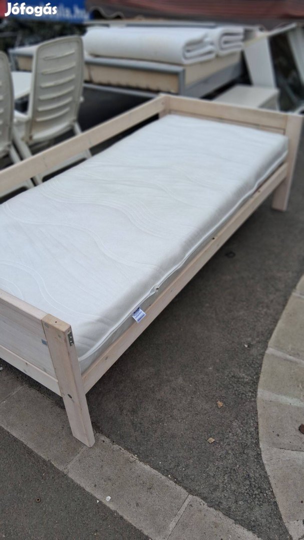 90200fenyő ágy 45.000ft
