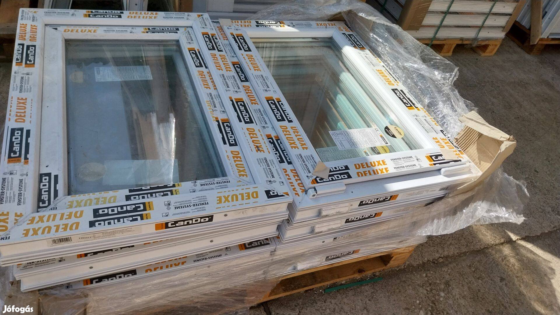 90*60 műanyag ablak bukó-nyíló 33.000.-Ft
