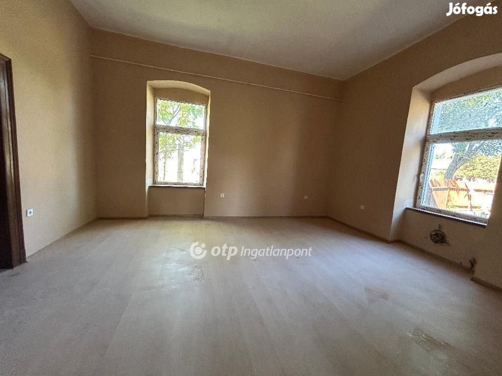 90 nm-es ház eladó Kunhegyes