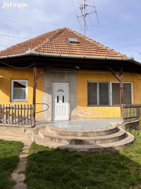 90 nm-es ház eladó Pécs