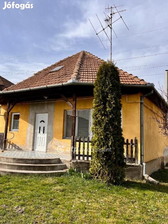 90 nm-es ház eladó Pécs