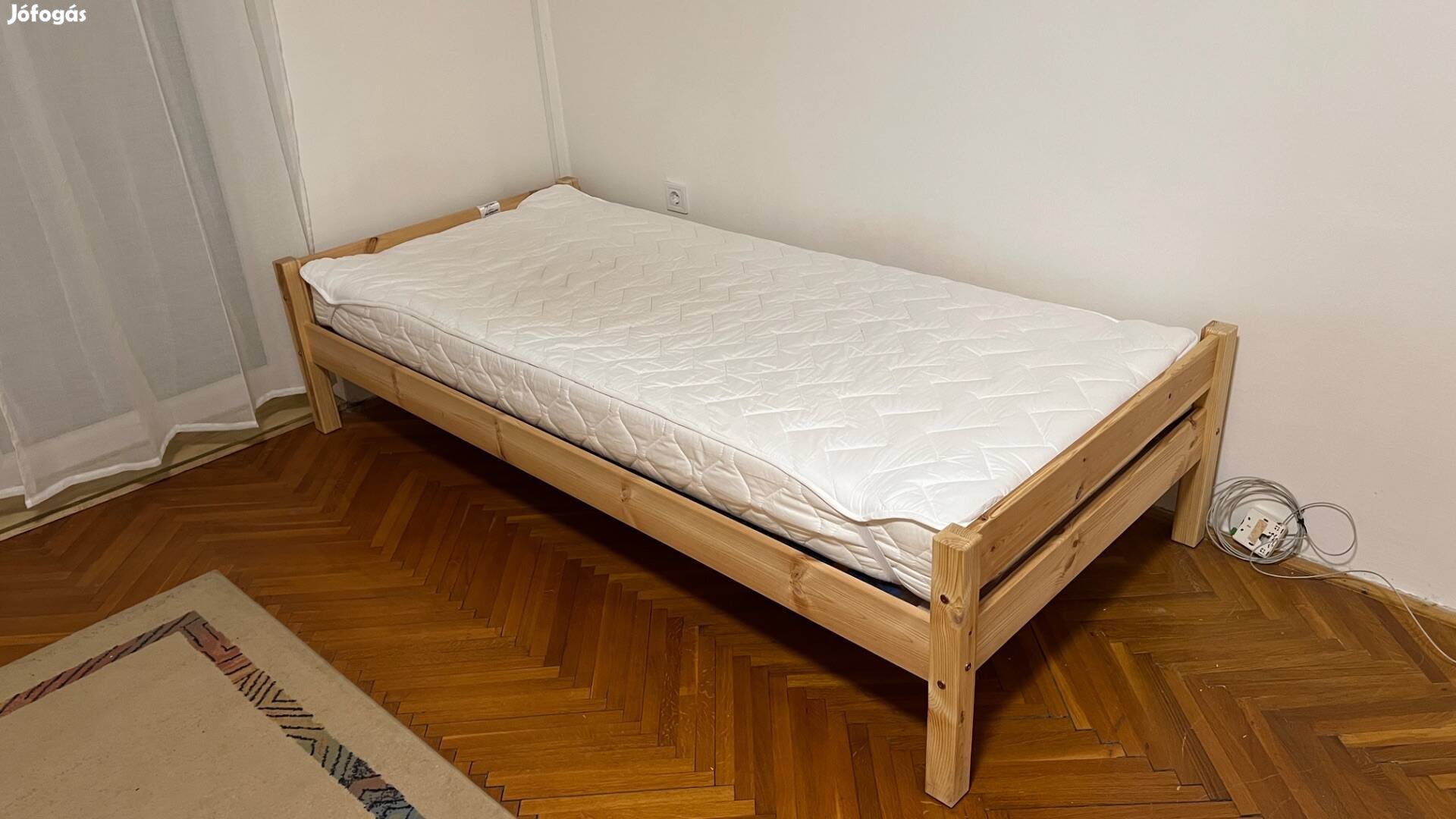 90x200-as ágy eladó,matraccal