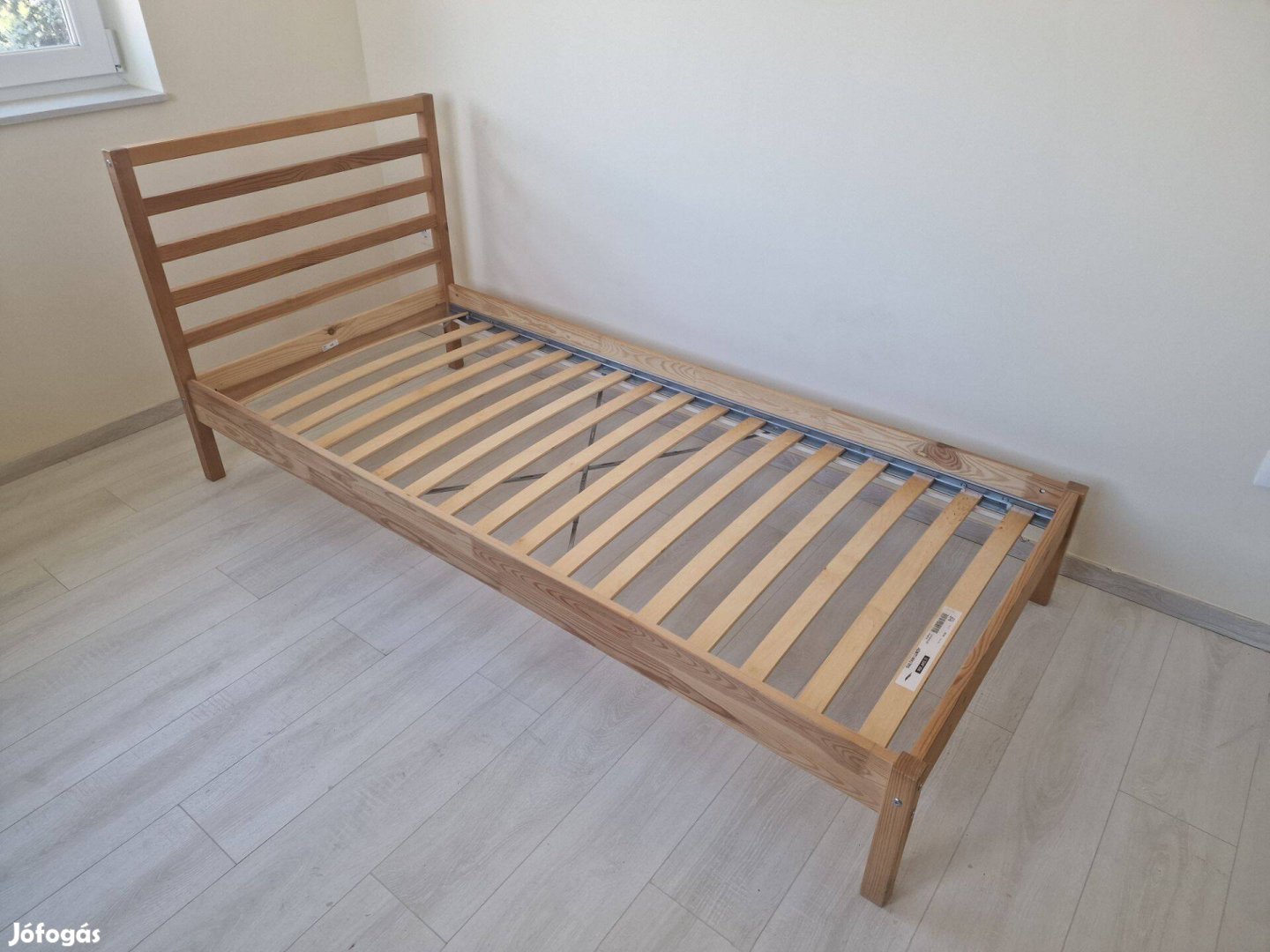 90x200 cm-es IKEA Tarva fenyő ágykeret + IKEA Sultan Luröy ágyrács