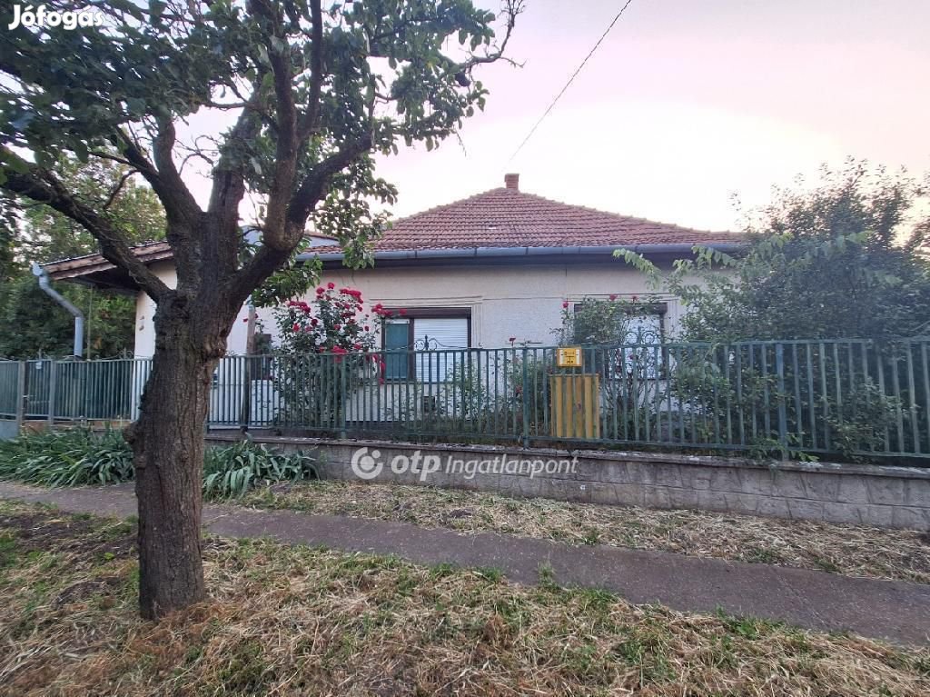 91 nm-es ház eladó Füzesgyarmat