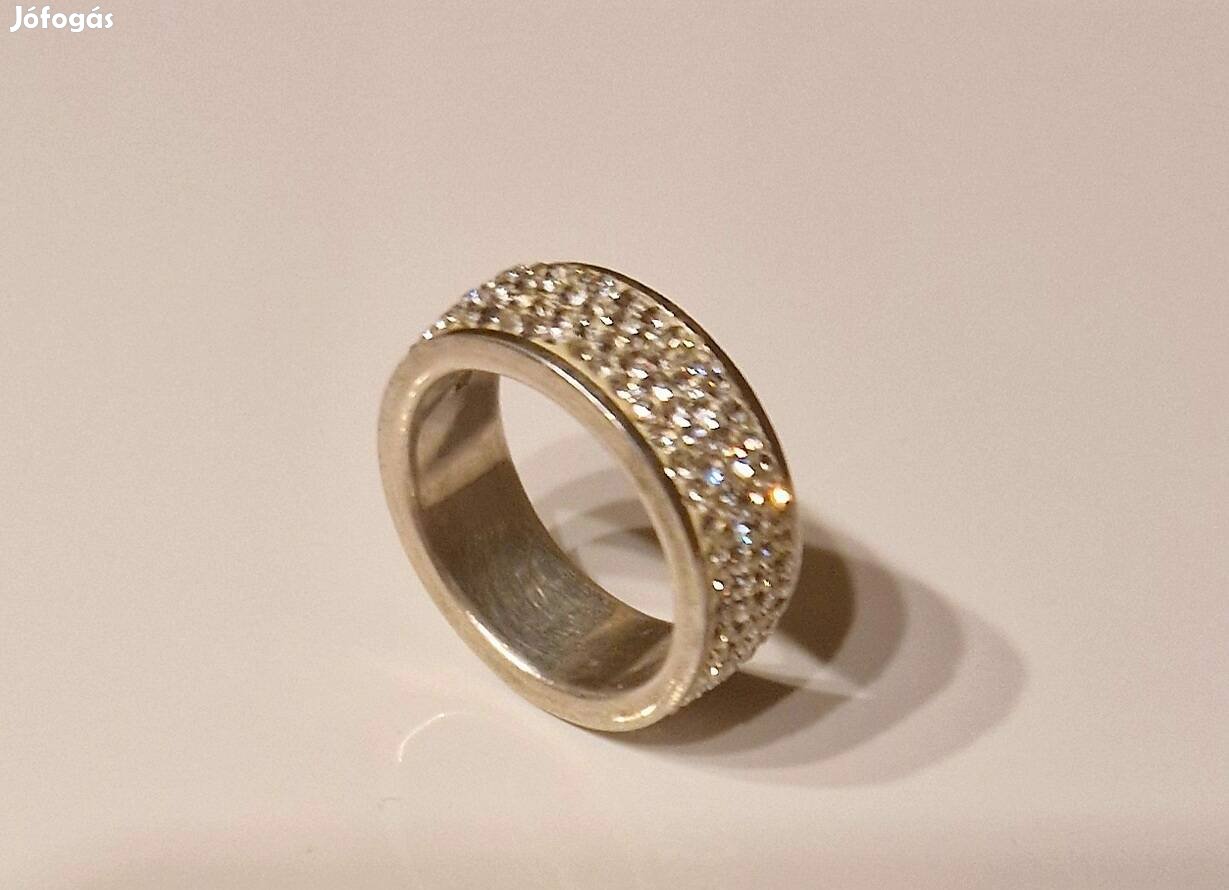 925-ös ezüst gyűrű kövekkel