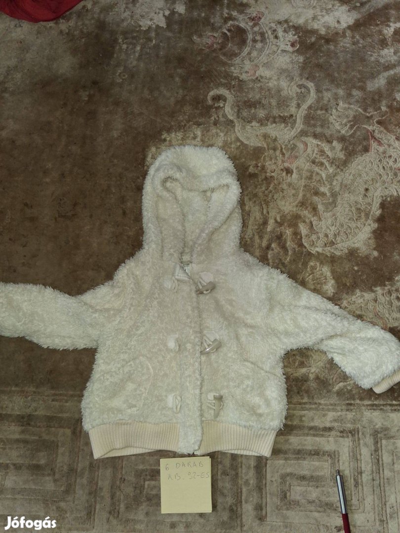 92-es és 116-os gyerekruhák kislánynak