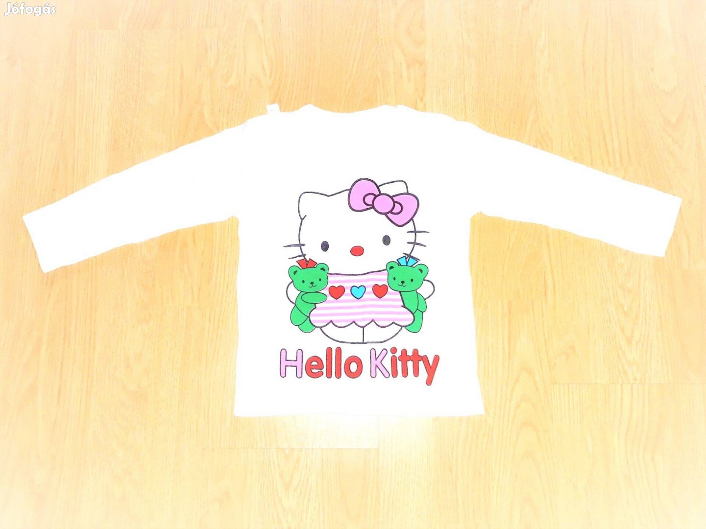 92 újszerű 1.kézből cuki Hello Kitty és maci mintás póló felső