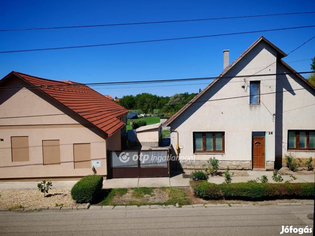 93 nm-es ház eladó Hatvan