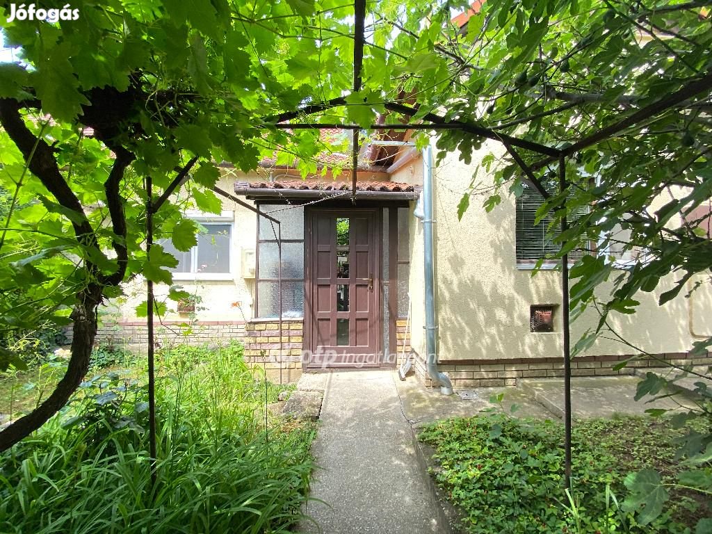 95 nm-es ház eladó Pécs