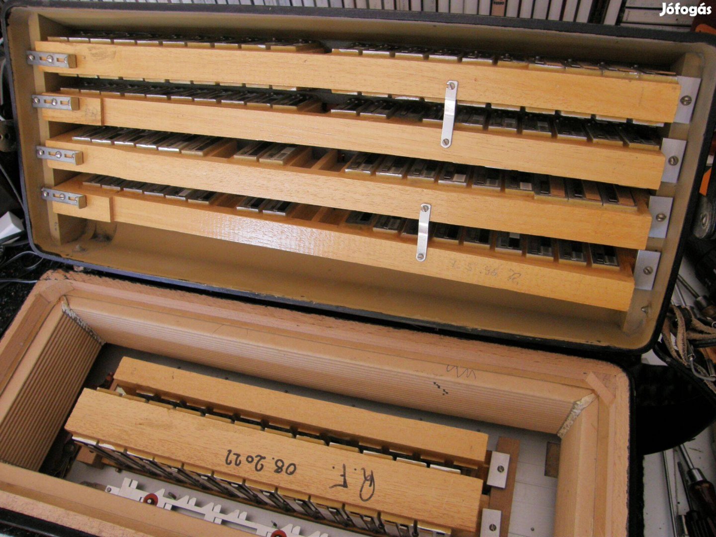 96 bassz. Hohner Favorit harmonika