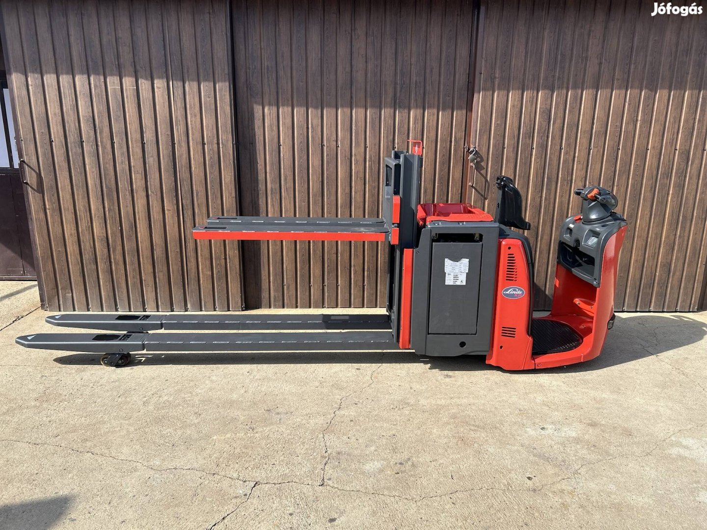 96cm-re emelő Linde elektromos raklapemelő béka targonca
