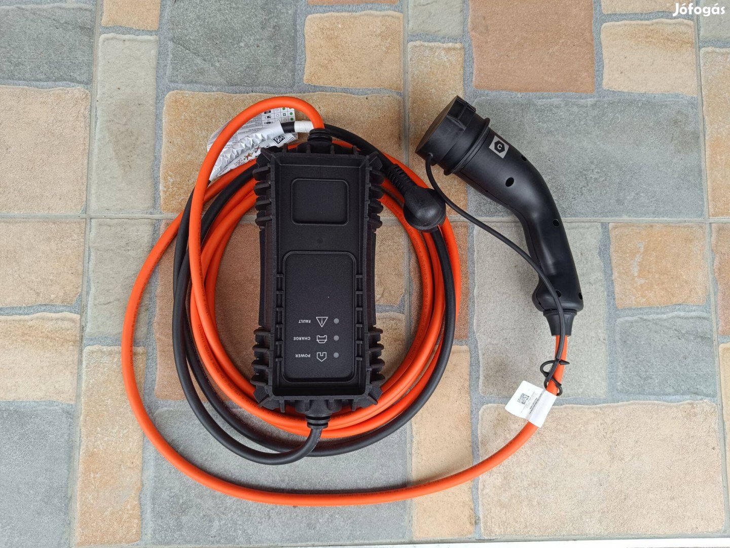 9846744480 töltőkábel