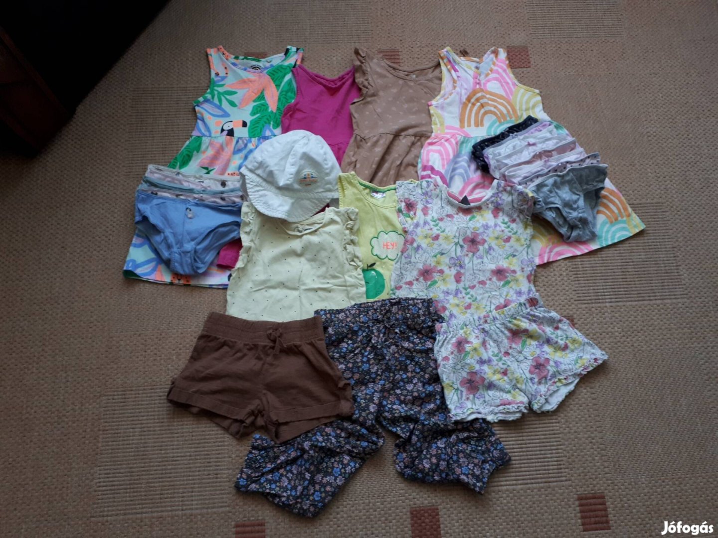 98-104 kislány nyári ruhacsomag