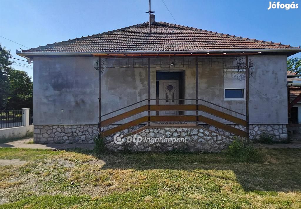 98 nm-es ház eladó Szihalom