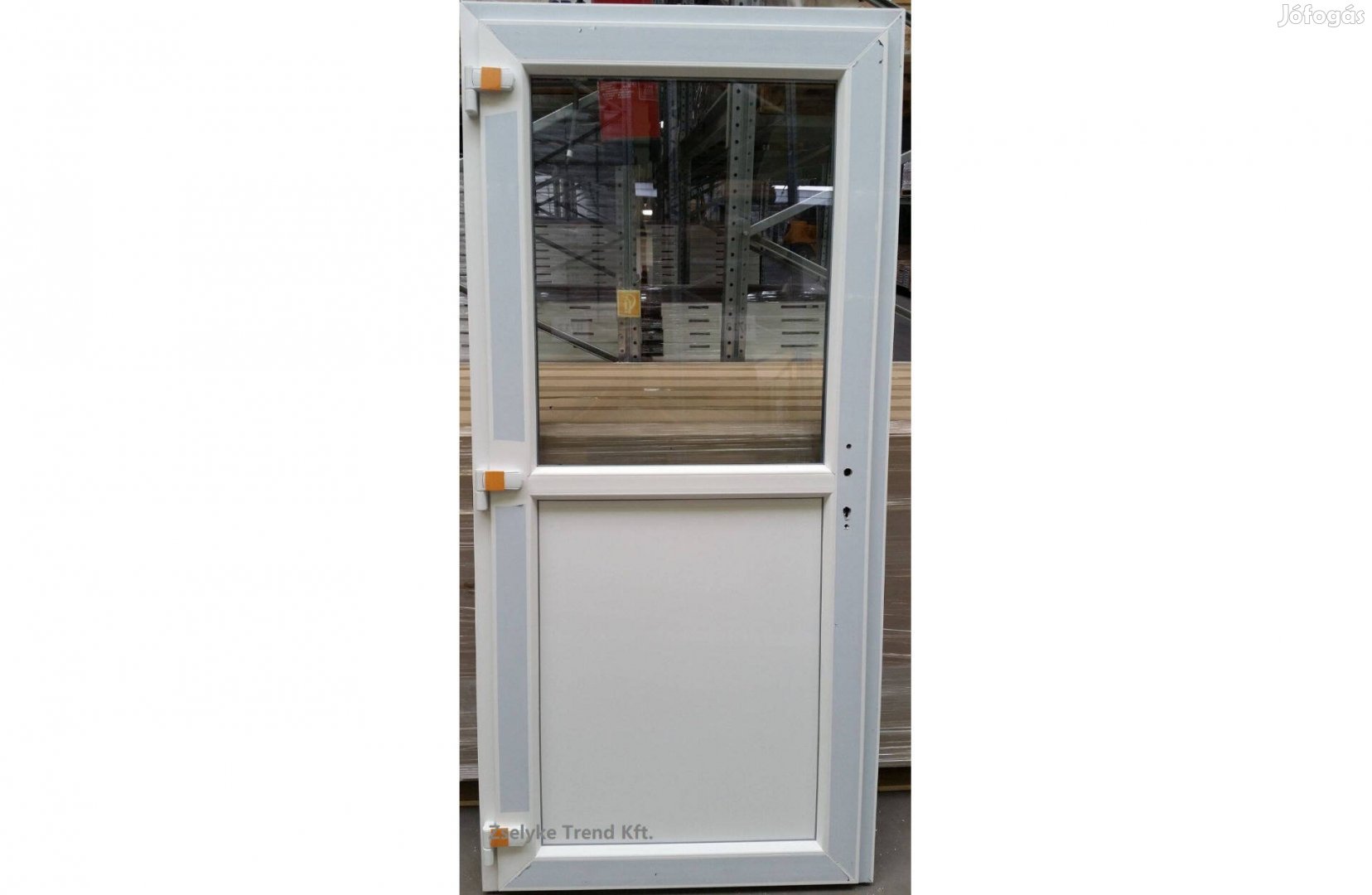 98x208 Félig üveges bejárati ajtó - raktárról Ingyen