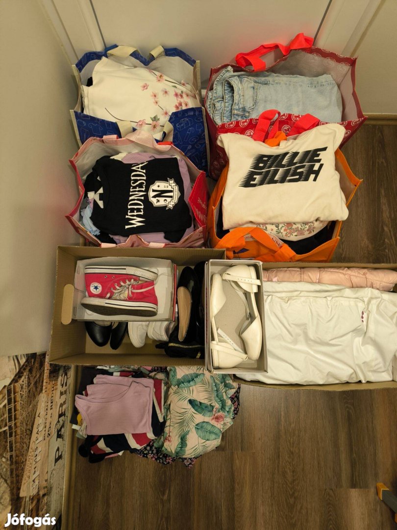 9-12 éves lányra fantasztikus ruhacsomag eladó