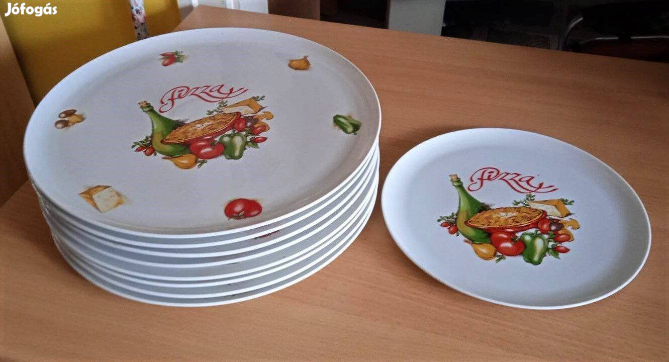 9 db. cseh porcelán pizzás tál, szép, színes képekkel