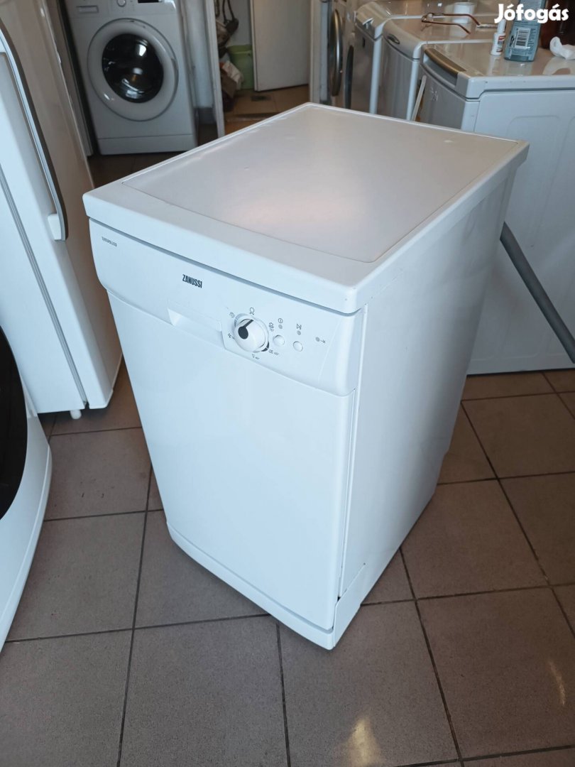 9 teritékes keskeny A++ Zanussi kifogástalan mosogatógép 