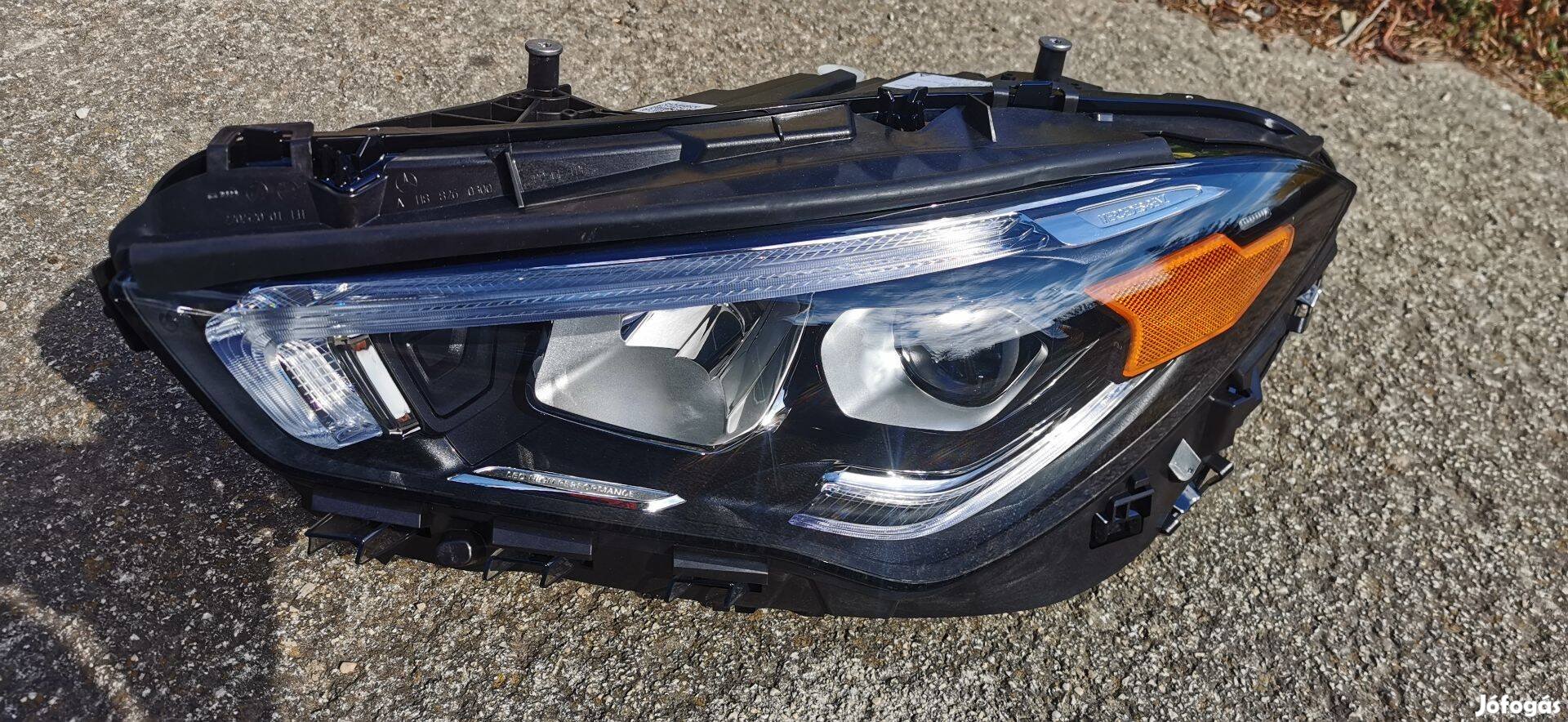 A1189062900 R0302 Mercedes W118 CLA Új Lámpa Full LED Performance