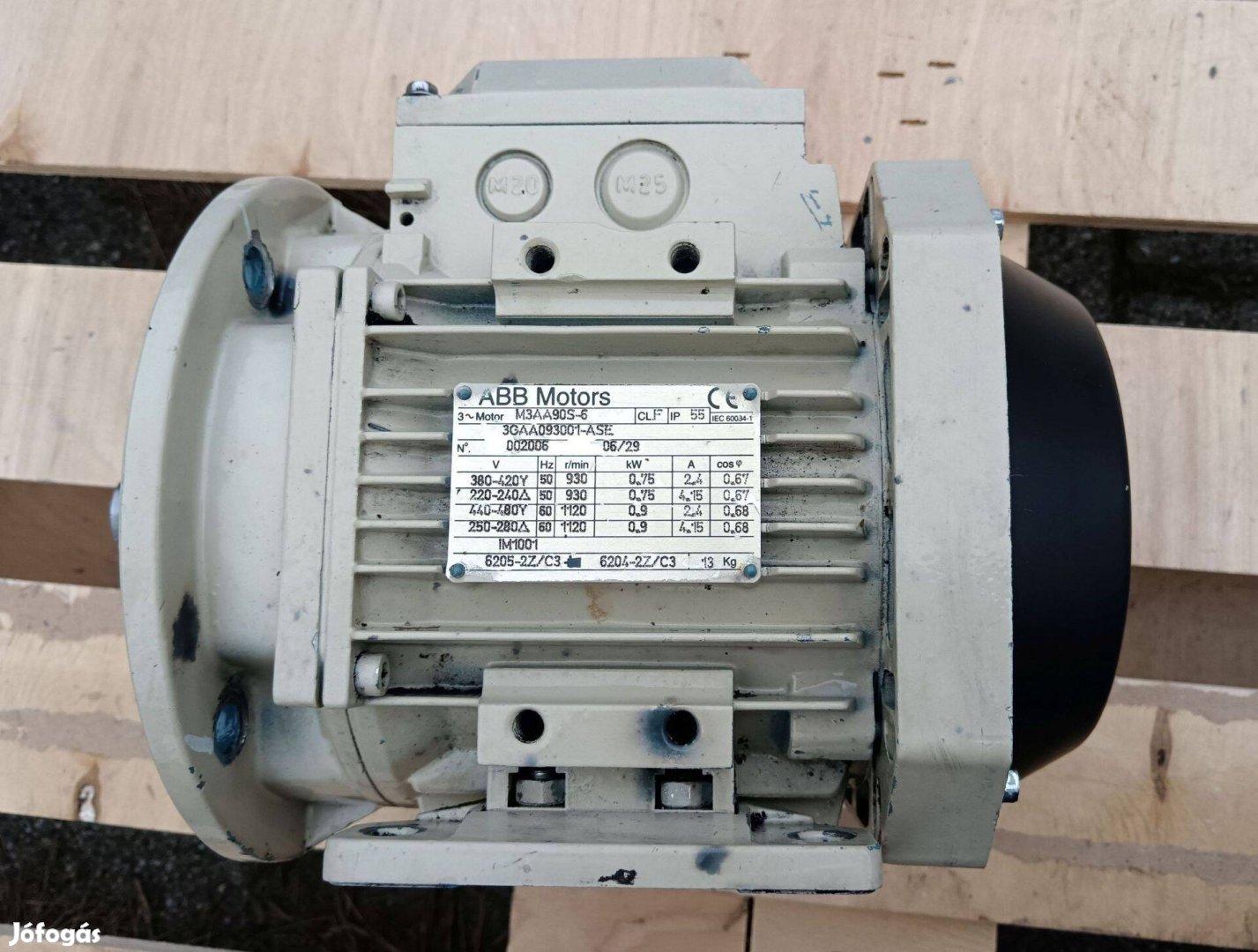 ABB 3 fázisú villanymotor 0.75kW, 930/perc, B35